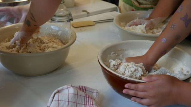 Brot backen (c) Yara Baumann